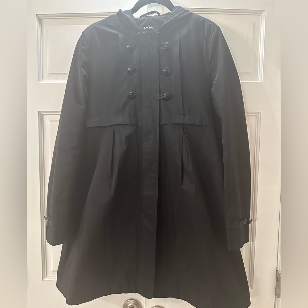 DKNY Women’s Large Empire waisted hooded rain jacket